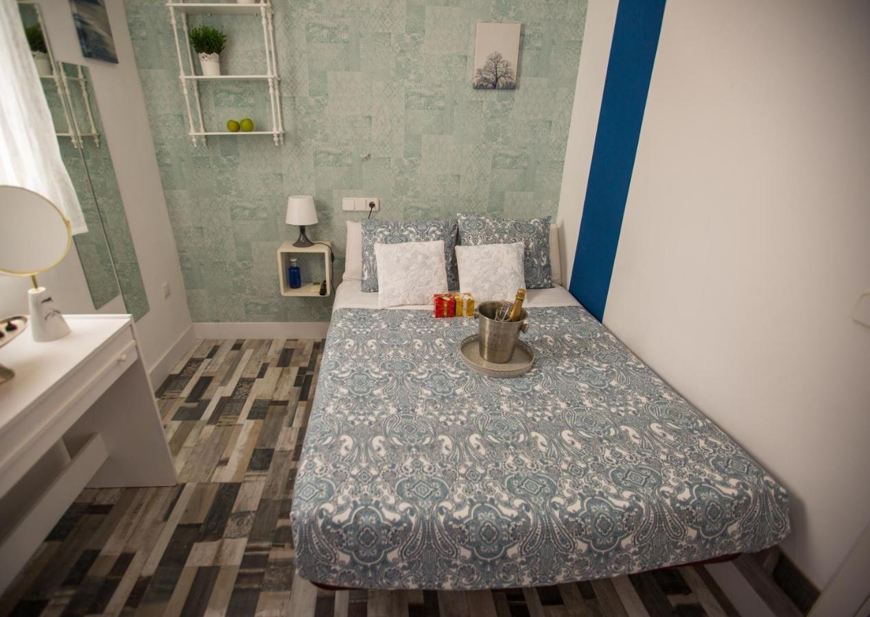 Small Interior Double Room