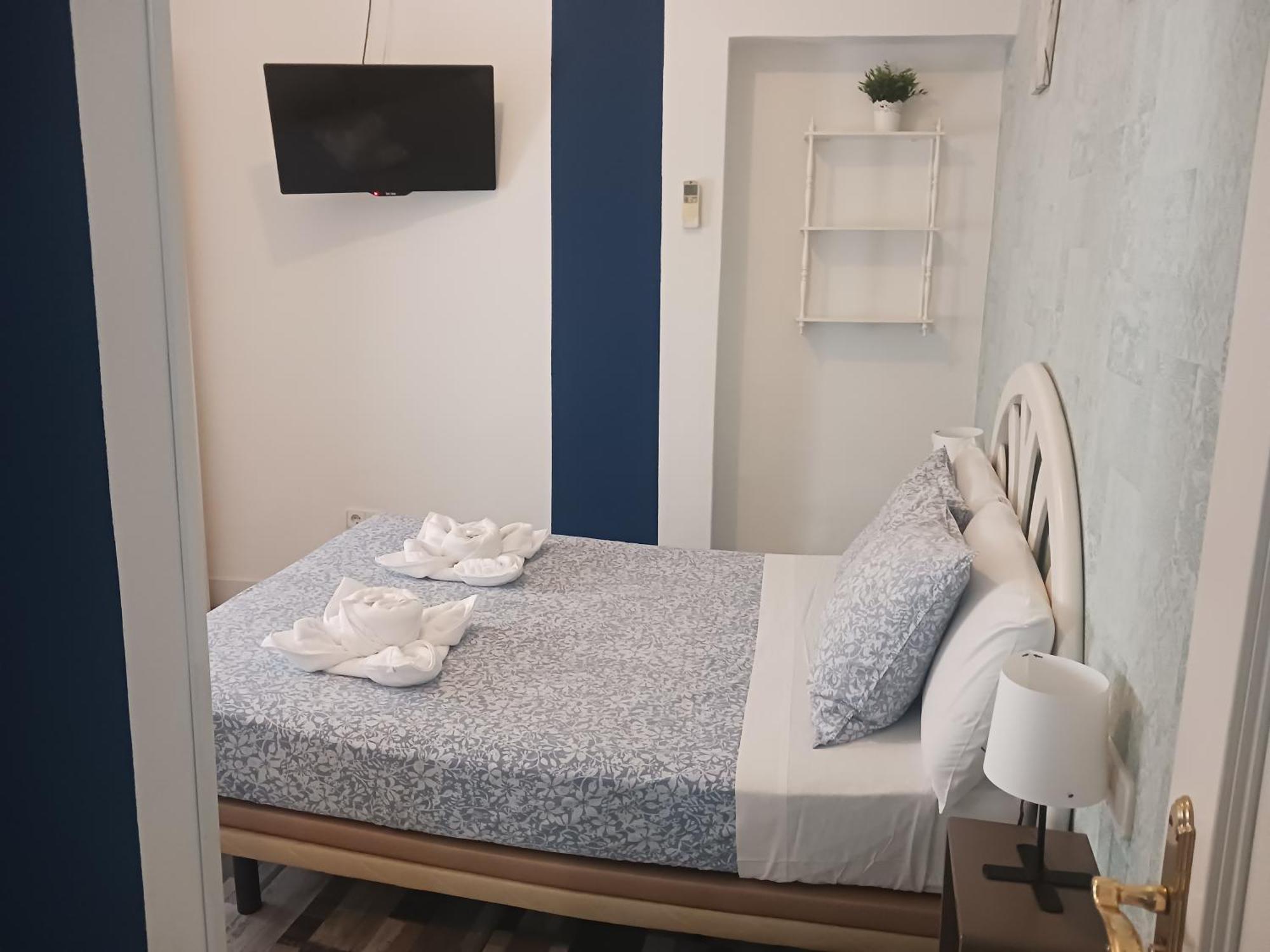 Small Interior Double Room