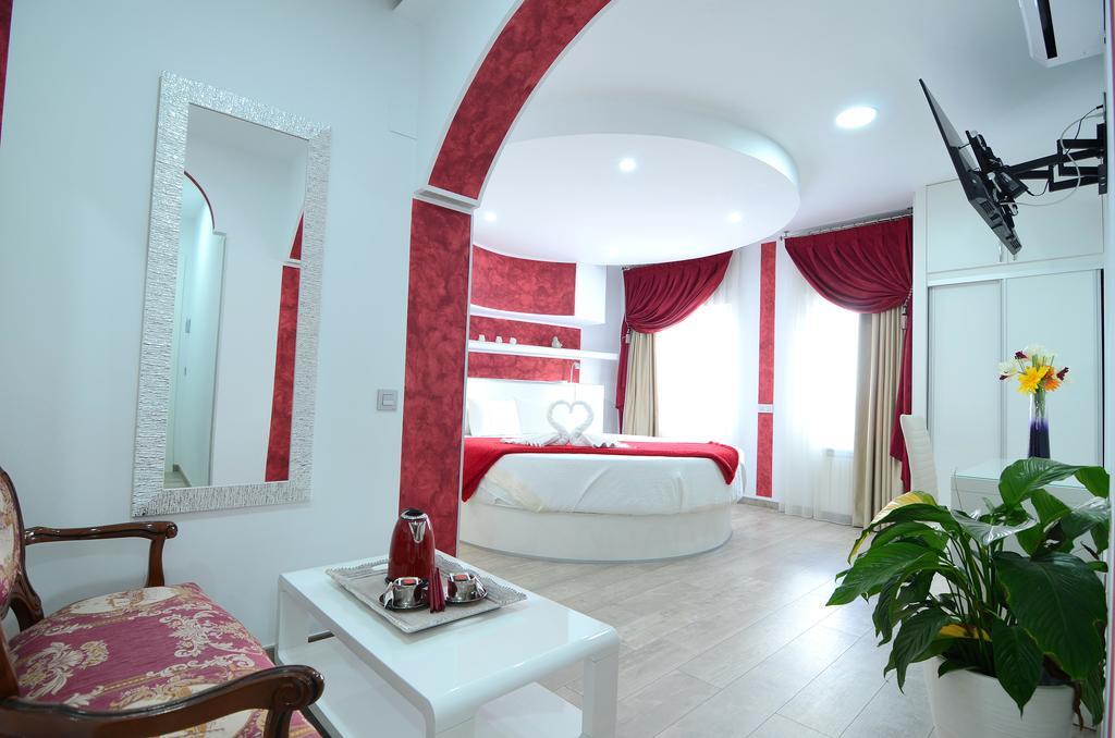 Suite Romántica con cama redonda