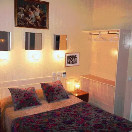 Hostal La Fontana-3