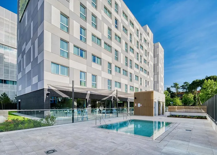 Holiday Inn Express - - Airport By Ihg