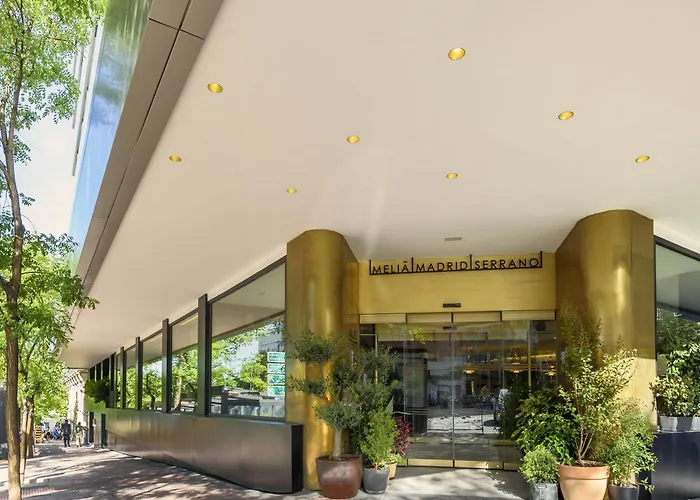 Hotel con piscina: Melia Madrid Serrano