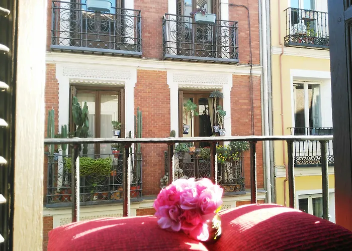 Hostal Bruna Paseo Del Prado