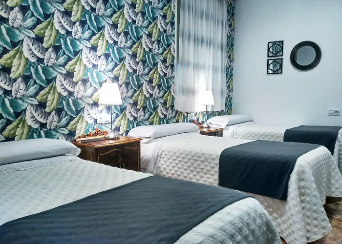 Hostal Bruna Paseo Del Prado