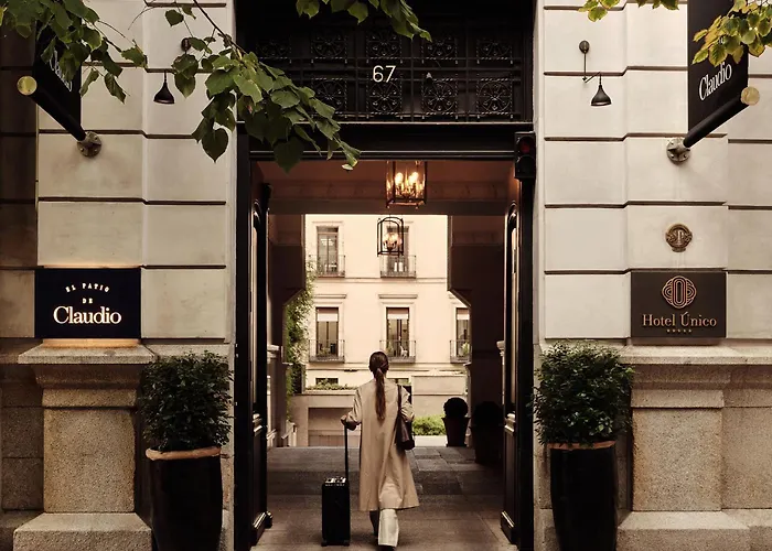 Unico Madrid, Small Luxury s